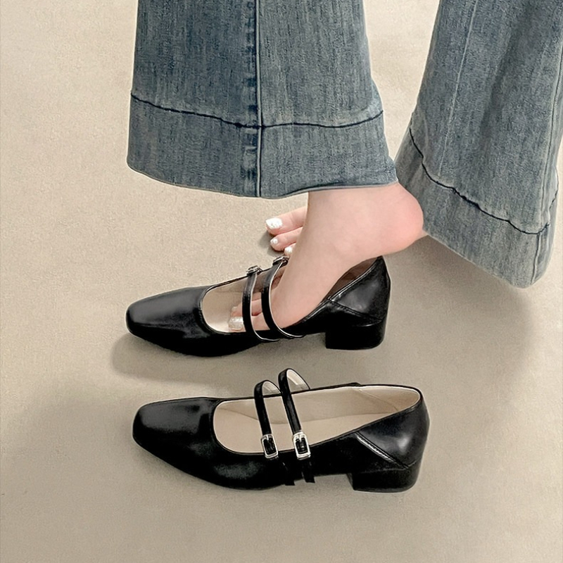 Vierkante neus lage hak dames  - Women Fashion Store recensie en prijs